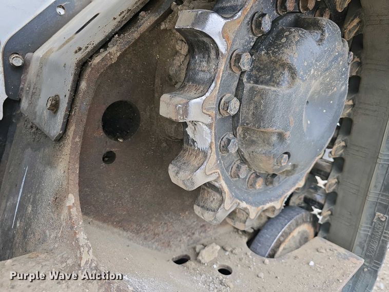 image for item DT6806 2018 Bobcat T650 tracked skid steer loader