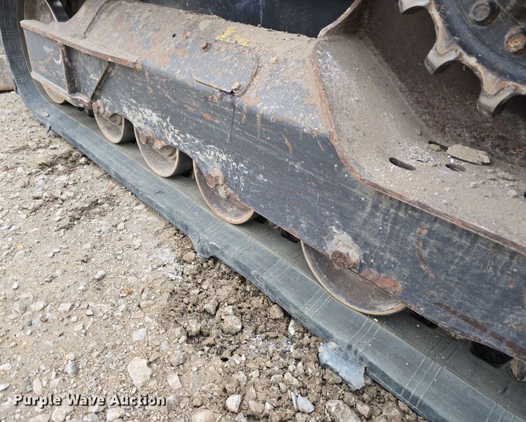 image for item DT6806 2018 Bobcat T650 tracked skid steer loader