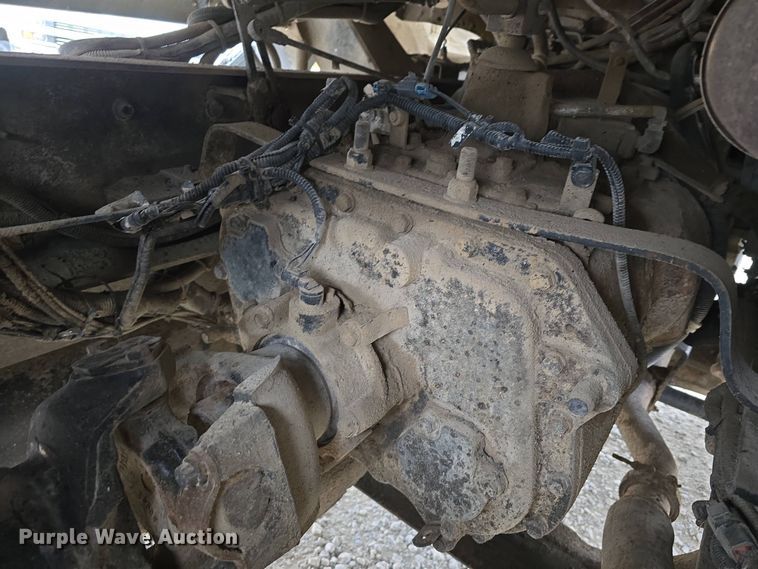 image for item DT6807 2011 Kenworth T800 semi truck