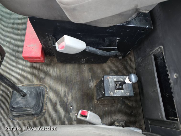 image for item DT6807 2011 Kenworth T800 semi truck