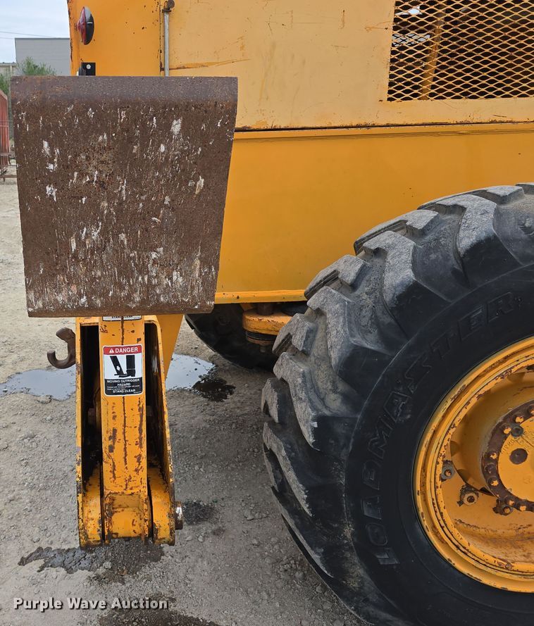 image for item DT6809 1999 Broderson RT-300-2B crane