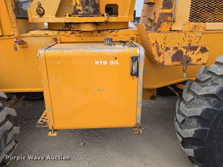 image for item DT6809 1999 Broderson RT-300-2B crane