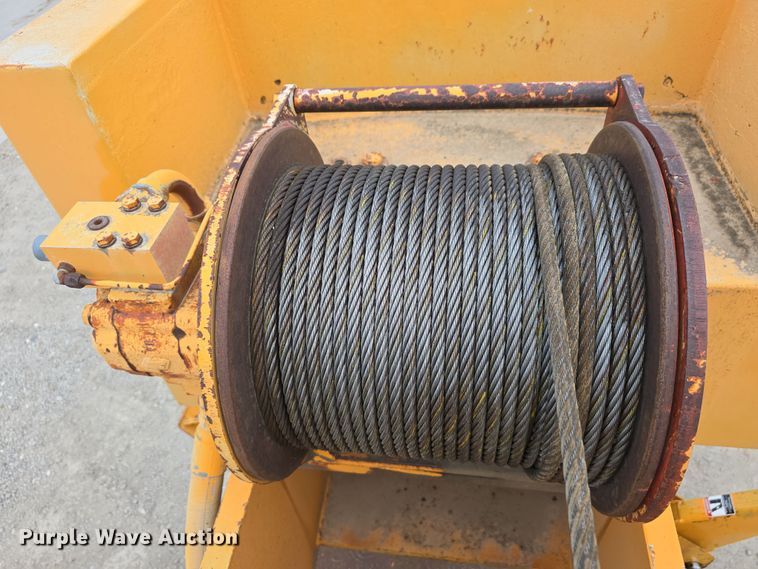 image for item DT6809 1999 Broderson RT-300-2B crane