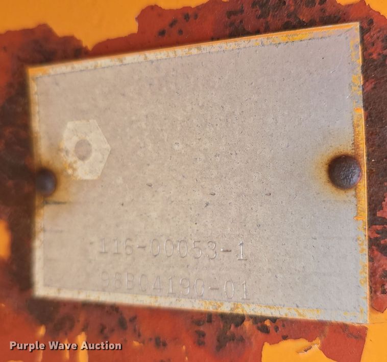 image for item DT6809 1999 Broderson RT-300-2B crane