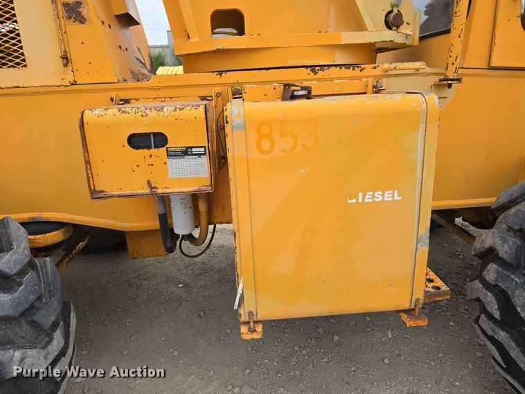 image for item DT6809 1999 Broderson RT-300-2B crane