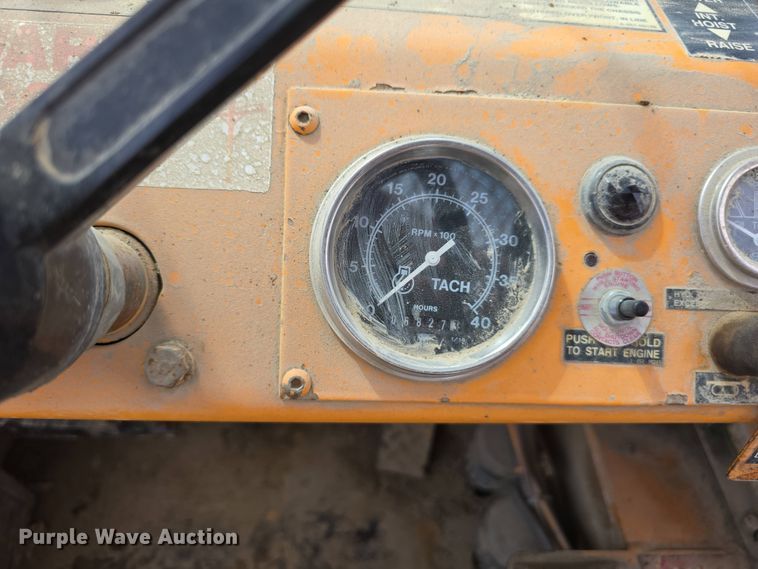 image for item DT6809 1999 Broderson RT-300-2B crane