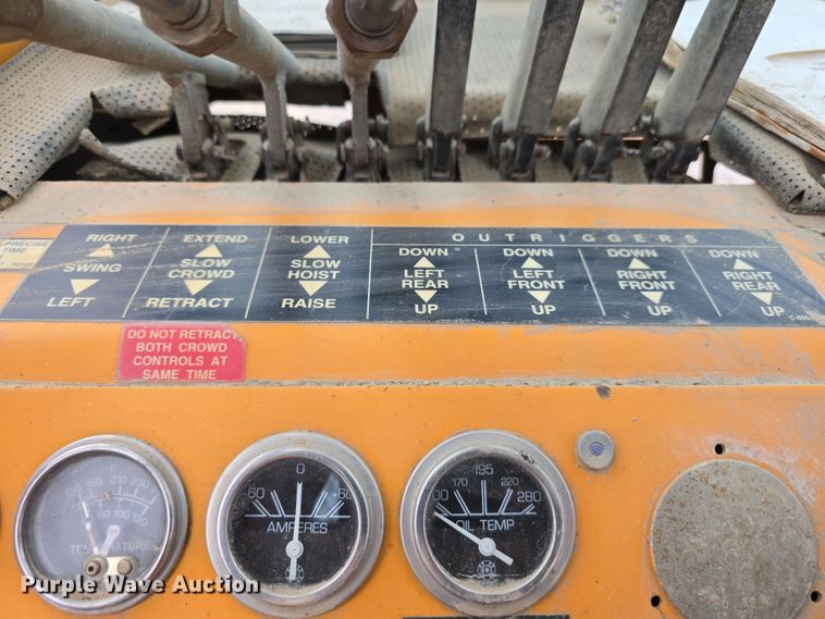 image for item DT6809 1999 Broderson RT-300-2B crane