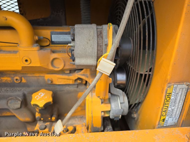 image for item DT6809 1999 Broderson RT-300-2B crane