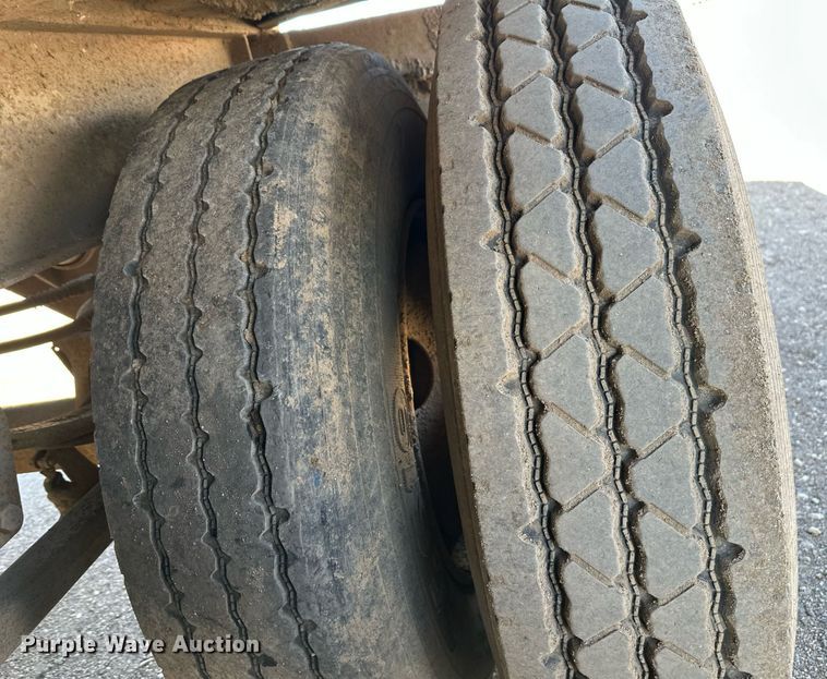 image for item DT7133 1998 Smith Co. side dump trailer