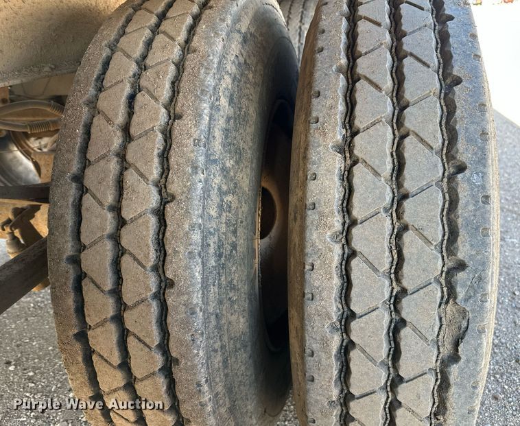 image for item DT7133 1998 Smith Co. side dump trailer