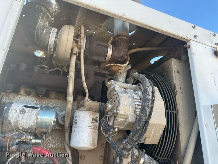 image for item DT7176 2001 GMC T8500 paint striper truck