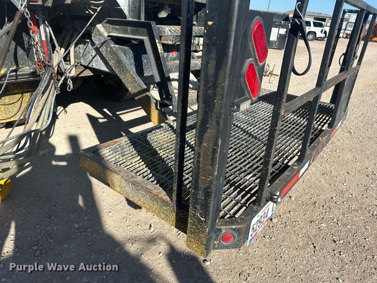 image for item DT7176 2001 GMC T8500 paint striper truck