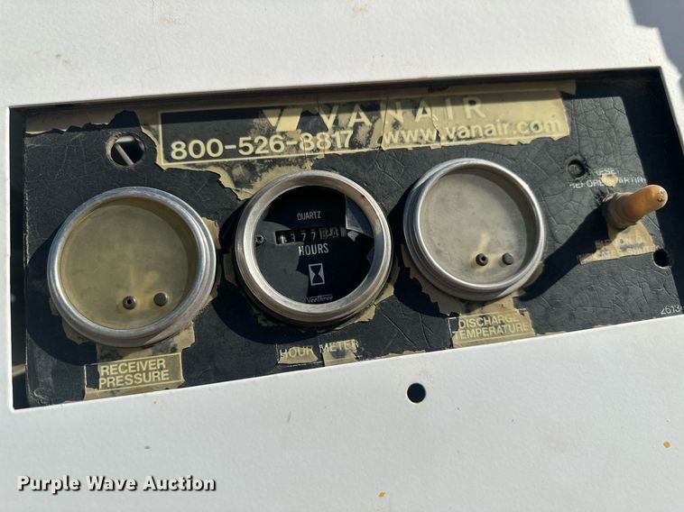 image for item DT7176 2001 GMC T8500 paint striper truck