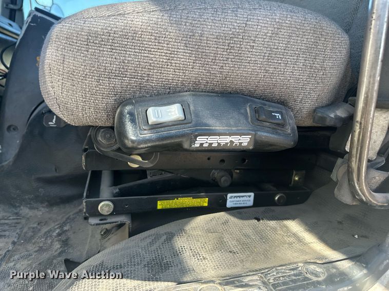 image for item DT7176 2001 GMC T8500 paint striper truck