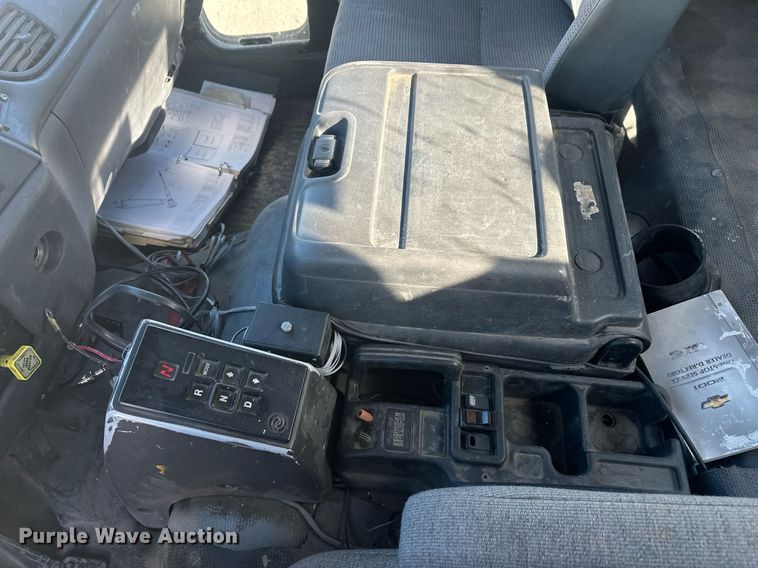 image for item DT7176 2001 GMC T8500 paint striper truck