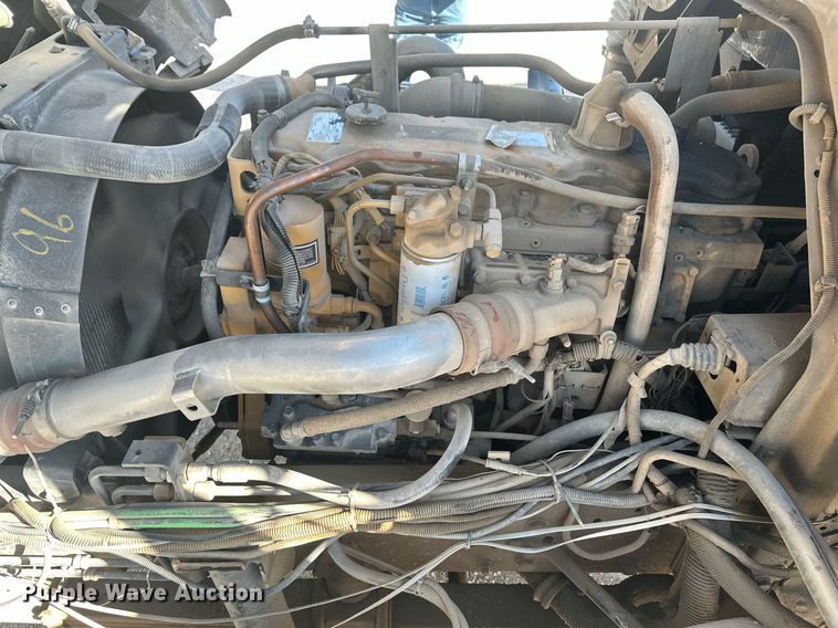 image for item DT7176 2001 GMC T8500 paint striper truck