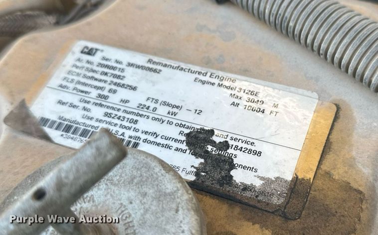 image for item DT7176 2001 GMC T8500 paint striper truck