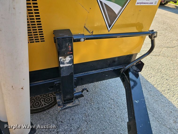 image for item DT7741 2021 Vermeer LP573SDT vacuum excavator