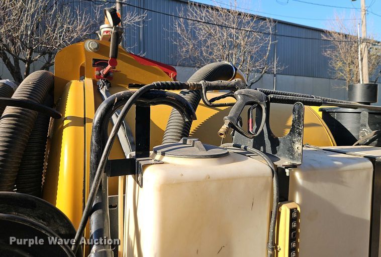 image for item DT7741 2021 Vermeer LP573SDT vacuum excavator