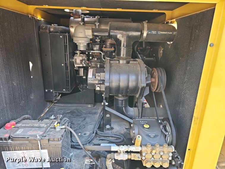 image for item DT7741 2021 Vermeer LP573SDT vacuum excavator