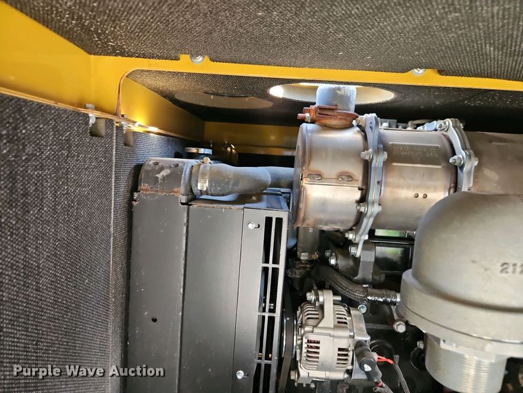 image for item DT7741 2021 Vermeer LP573SDT vacuum excavator