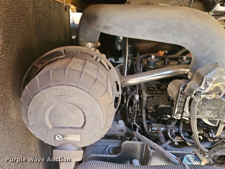 image for item DT7741 2021 Vermeer LP573SDT vacuum excavator