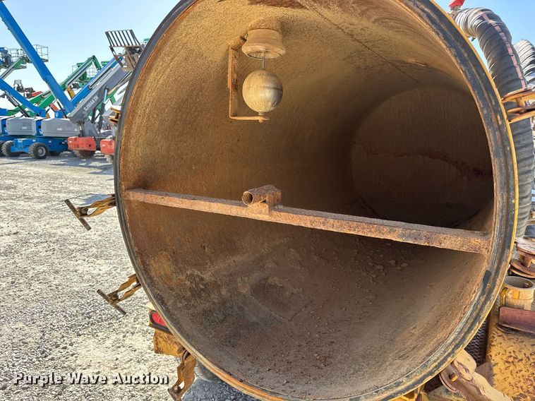 image for item DU3370 Vermeer CS800GT vacuum excavator