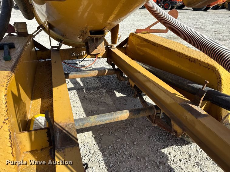 image for item DU3370 Vermeer CS800GT vacuum excavator