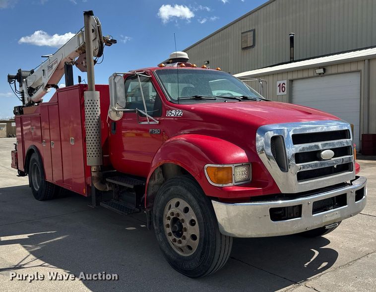 image for item DU3449 2008 Ford F750 Super Duty XLT utility / service truck