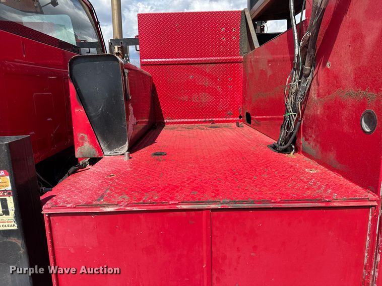 image for item DU3449 2008 Ford F750 Super Duty XLT utility / service truck