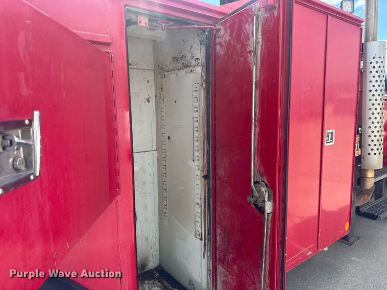 image for item DU3449 2008 Ford F750 Super Duty XLT utility / service truck