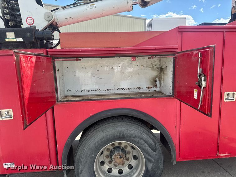 image for item DU3449 2008 Ford F750 Super Duty XLT utility / service truck