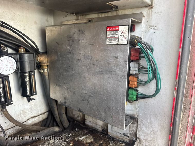 image for item DU3449 2008 Ford F750 Super Duty XLT utility / service truck