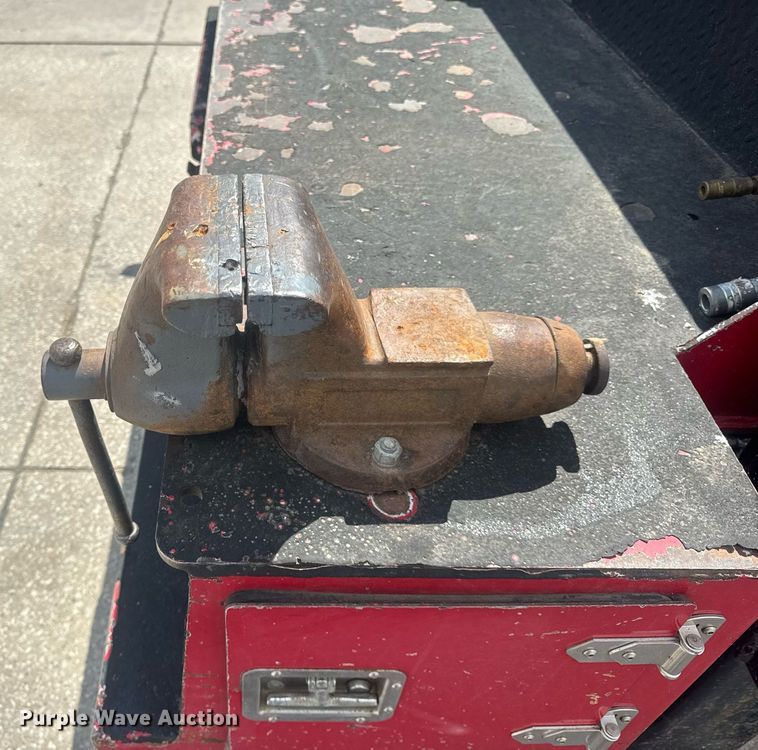 image for item DU3449 2008 Ford F750 Super Duty XLT utility / service truck