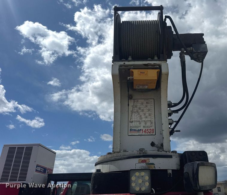 image for item DU3449 2008 Ford F750 Super Duty XLT utility / service truck