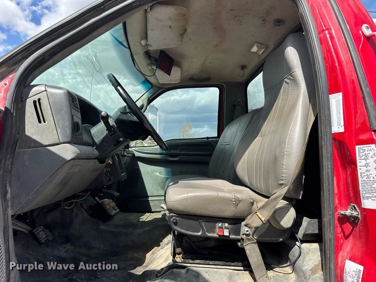 image for item DU3449 2008 Ford F750 Super Duty XLT utility / service truck