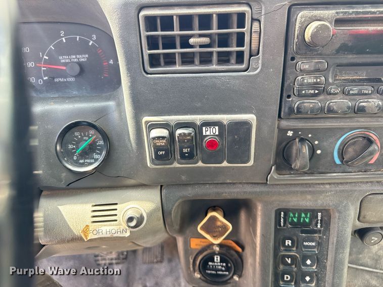 image for item DU3449 2008 Ford F750 Super Duty XLT utility / service truck