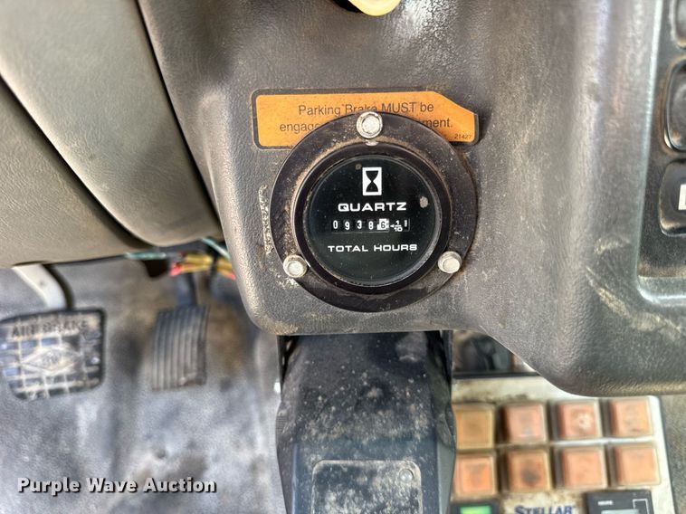 image for item DU3449 2008 Ford F750 Super Duty XLT utility / service truck