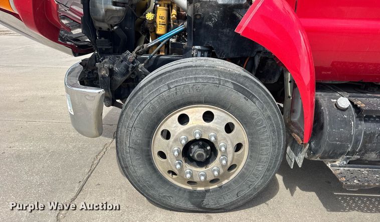 image for item DU3449 2008 Ford F750 Super Duty XLT utility / service truck