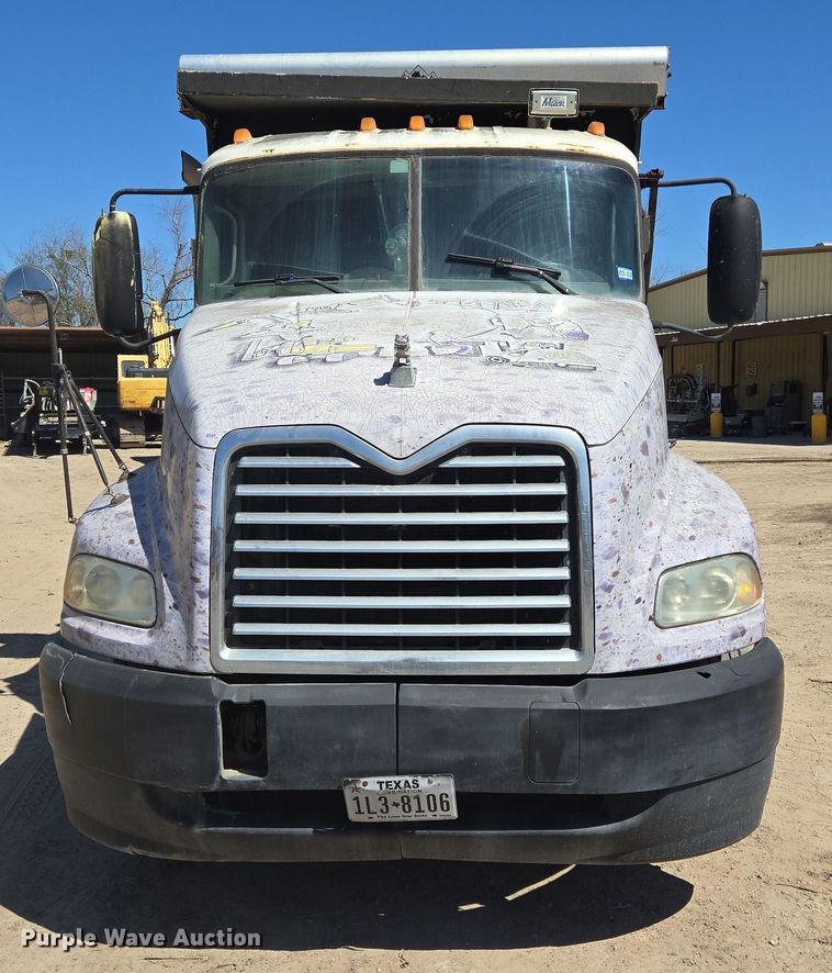 image for item DV1328 2001 Mack CX613 dump truck