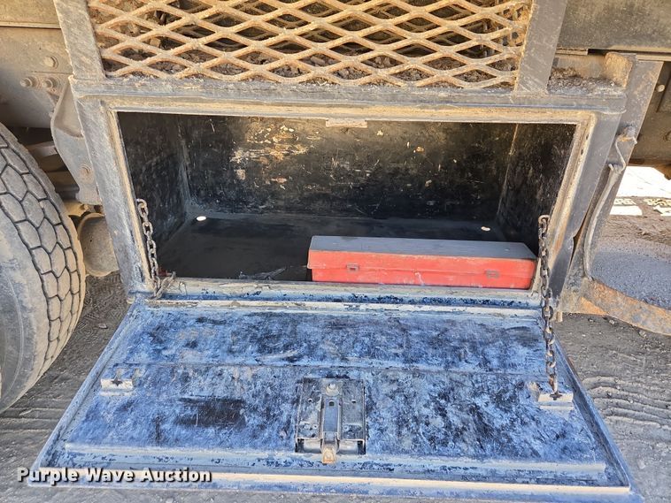 image for item DV1328 2001 Mack CX613 dump truck