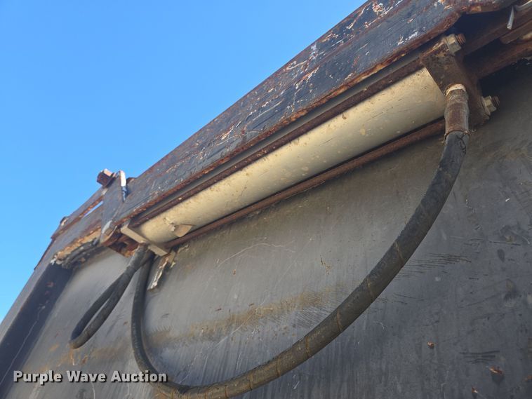 image for item DV1328 2001 Mack CX613 dump truck