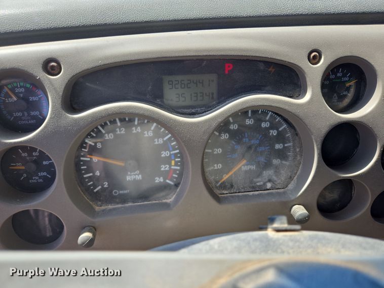 image for item DV1328 2001 Mack CX613 dump truck