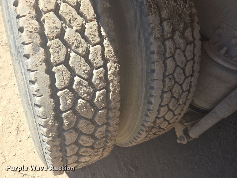 image for item DV1328 2001 Mack CX613 dump truck