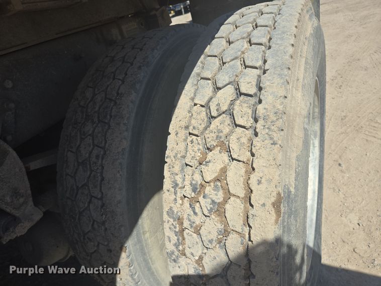 image for item DV1328 2001 Mack CX613 dump truck