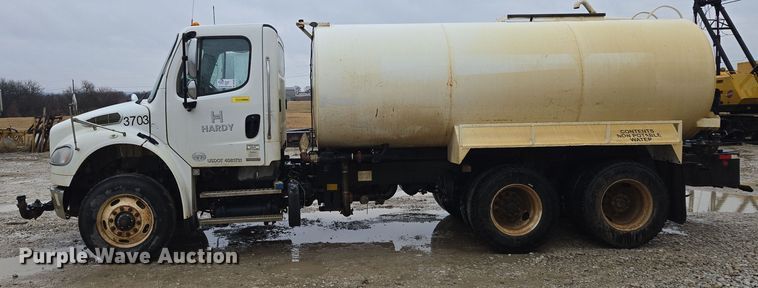 image for item DV1829 2011 Freightliner M2 water truck