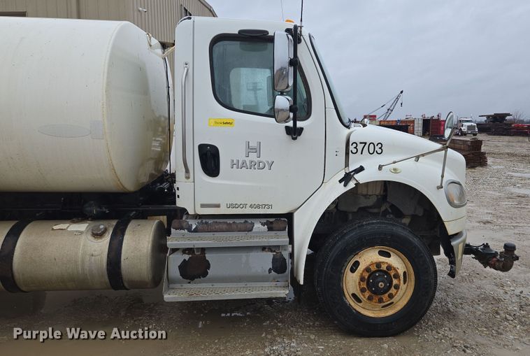 image for item DV1829 2011 Freightliner M2 water truck