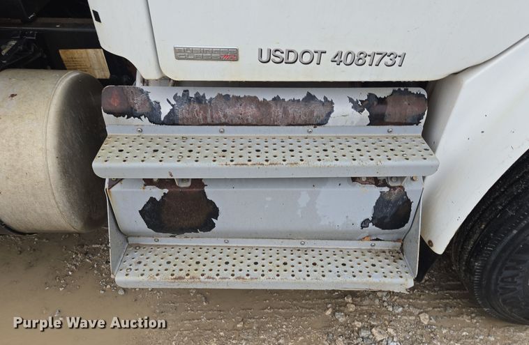 image for item DV1829 2011 Freightliner M2 water truck