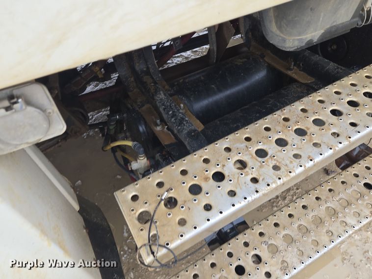 image for item DV1829 2011 Freightliner M2 water truck