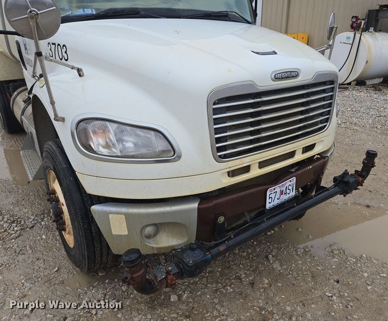 image for item DV1829 2011 Freightliner M2 water truck
